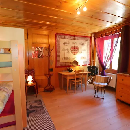 La Reine Des Pres 3*