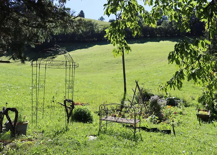 Bed & Breakfast La Reine Des Pres 3*