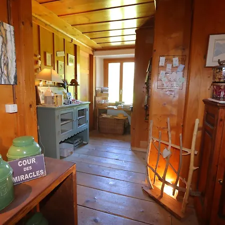 فندق مبيت وإفطار La Reine Des Pres