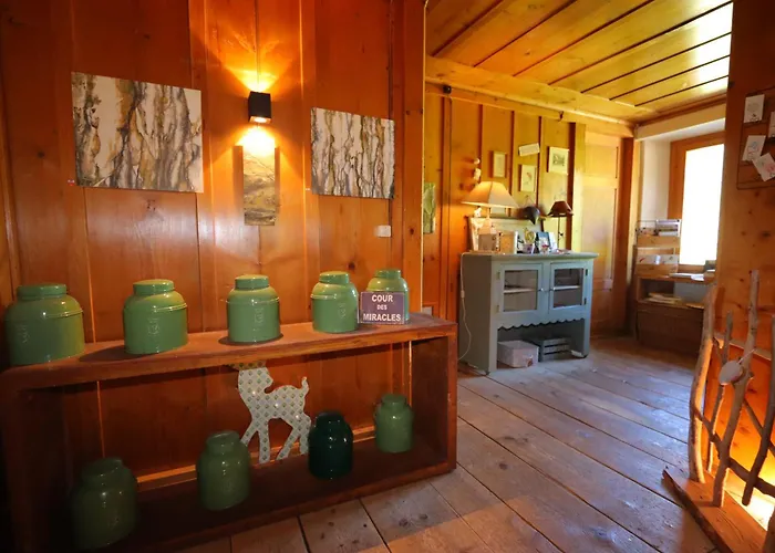 Bed & Breakfast La Reine Des Prés 3*