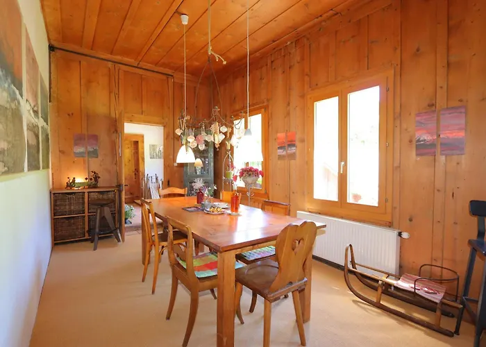 La Reine Des Prés 3*