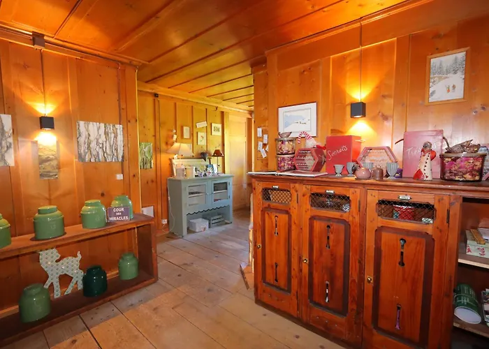 La Reine Des Prés 3* La Tine