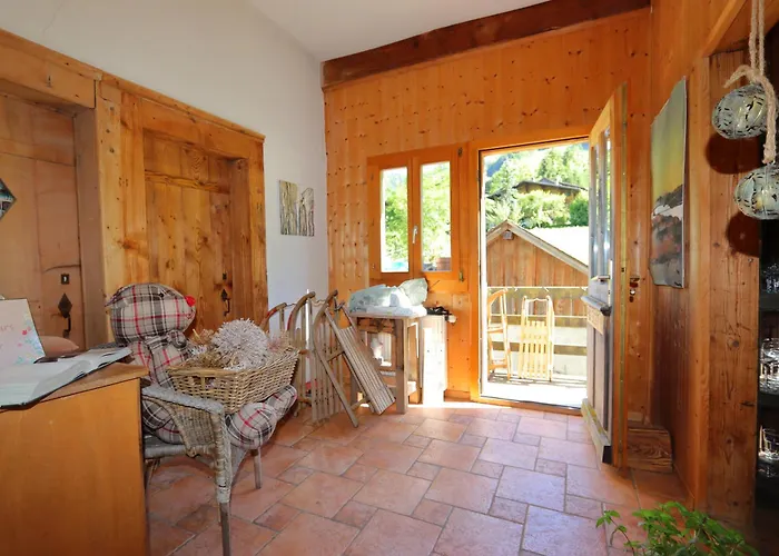 La Reine Des Prés Bed & Breakfast La Tine